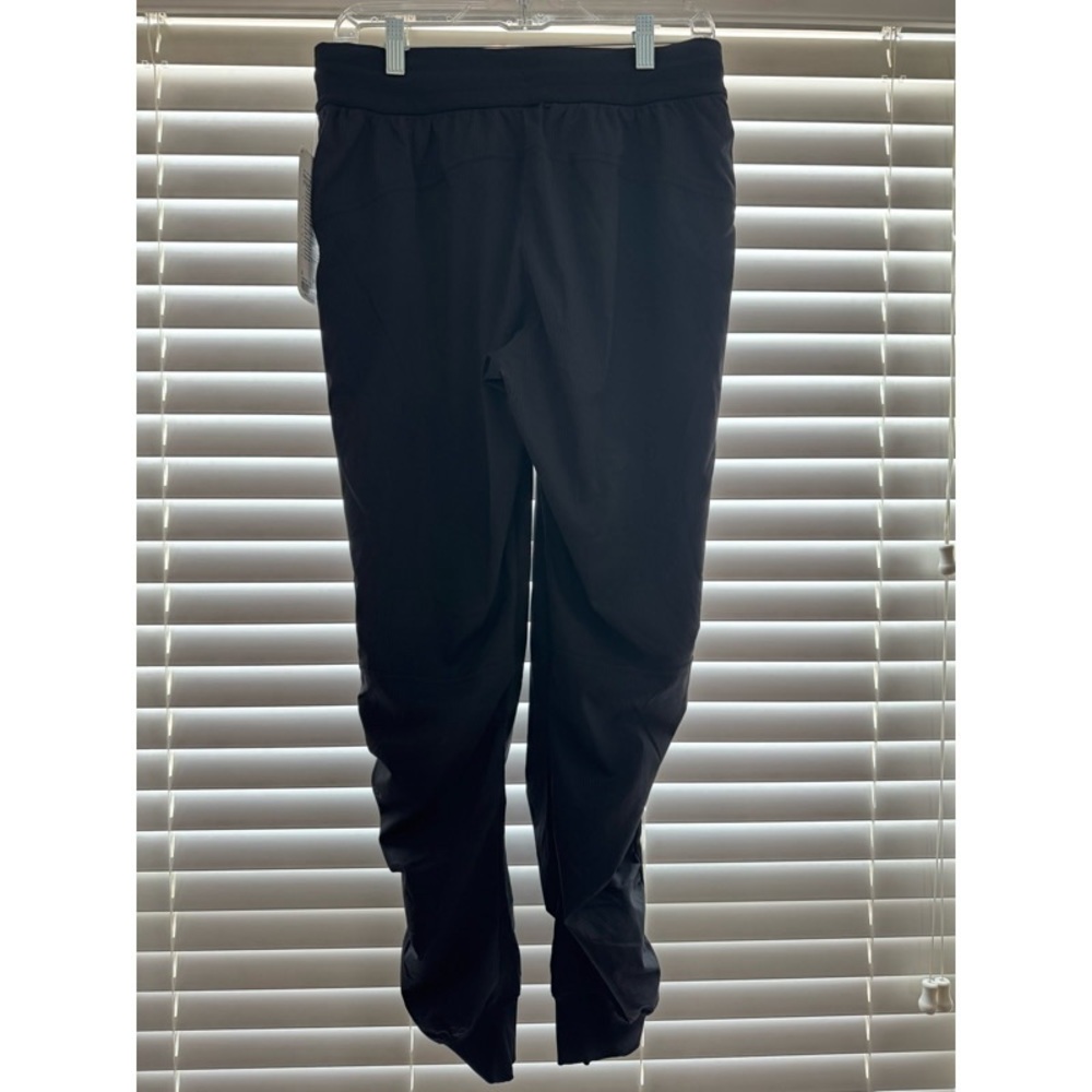 NWT Lululemon Beyond the Studio Jogger Black - Picture 5 of 13